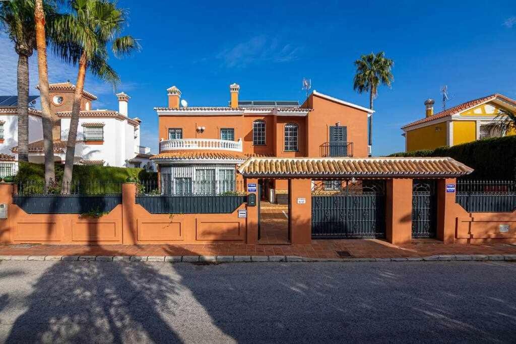 Lujosa Villa En Alhaurin De La Torre 7 Dormitorios Exterior photo
